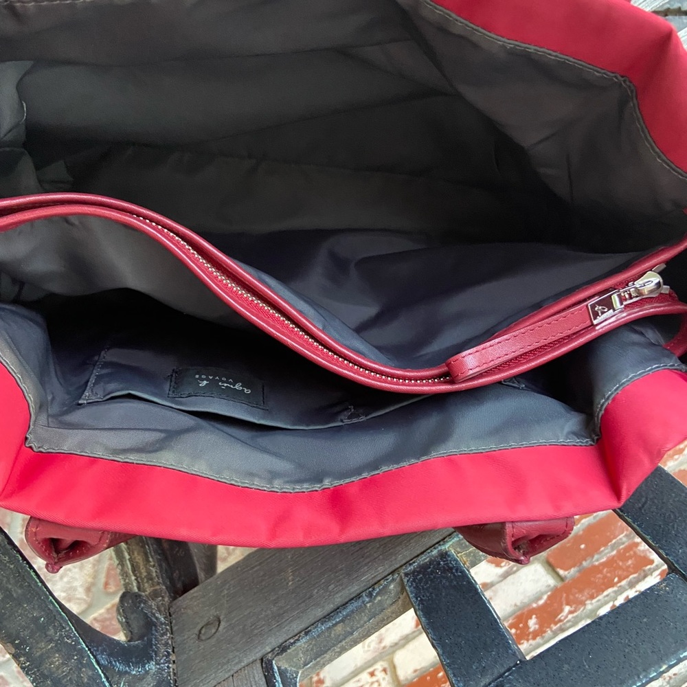 Agnes b. Voyage red travel tote - Picture 5 of 11